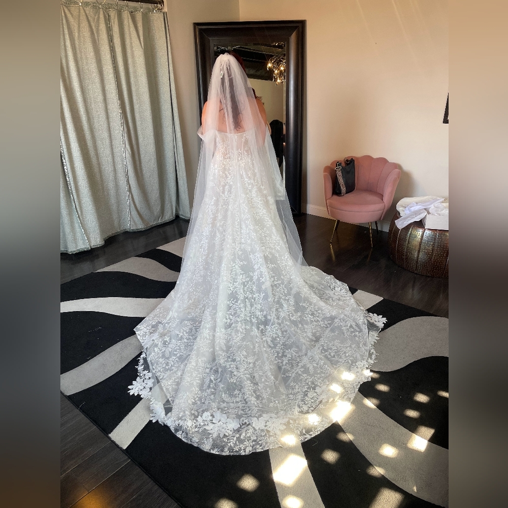 Untamed Petals Alexandra Veil